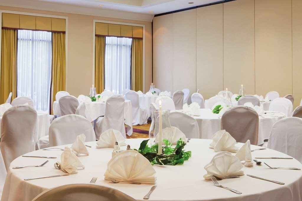 ดับเบิลทรี บาย ฮิลตัน แอตแลนตา แอร์พอร์ต Hotel คอลเลจพาร์ค ร้านอาหาร รูปภาพ